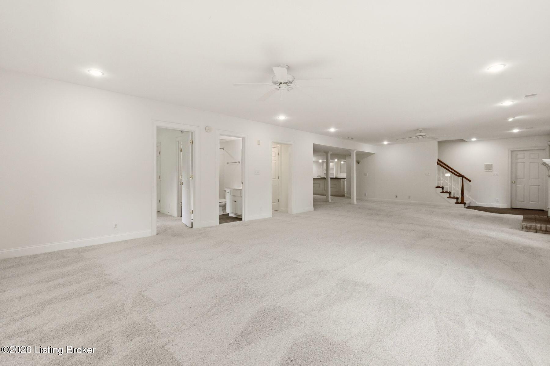 3025 Hilltop Ct
