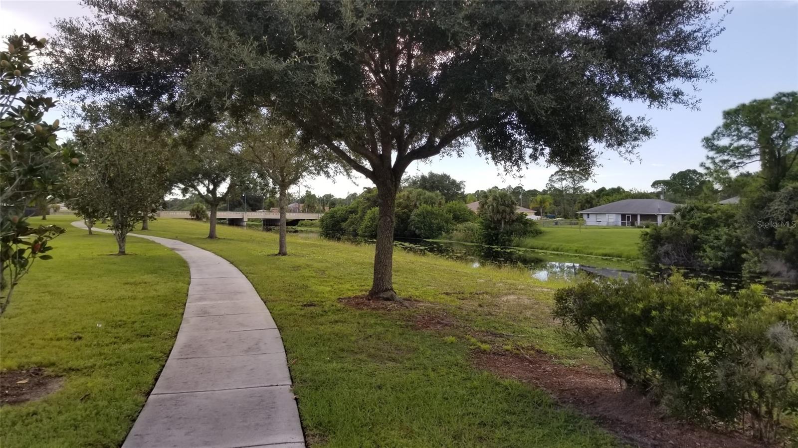 1134202203 UNITY CIR