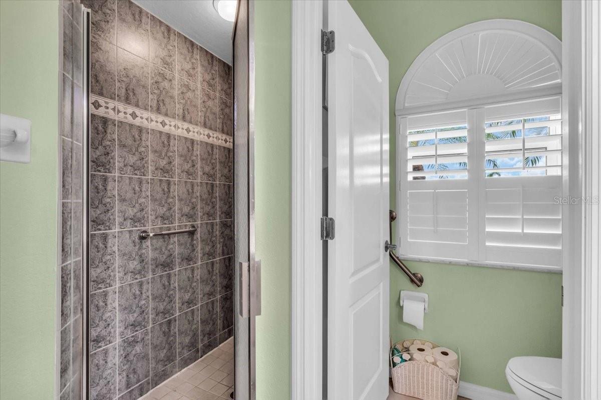 235 AUBURN WOODS CIR