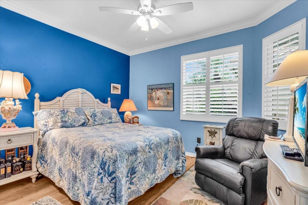 235 AUBURN WOODS CIR