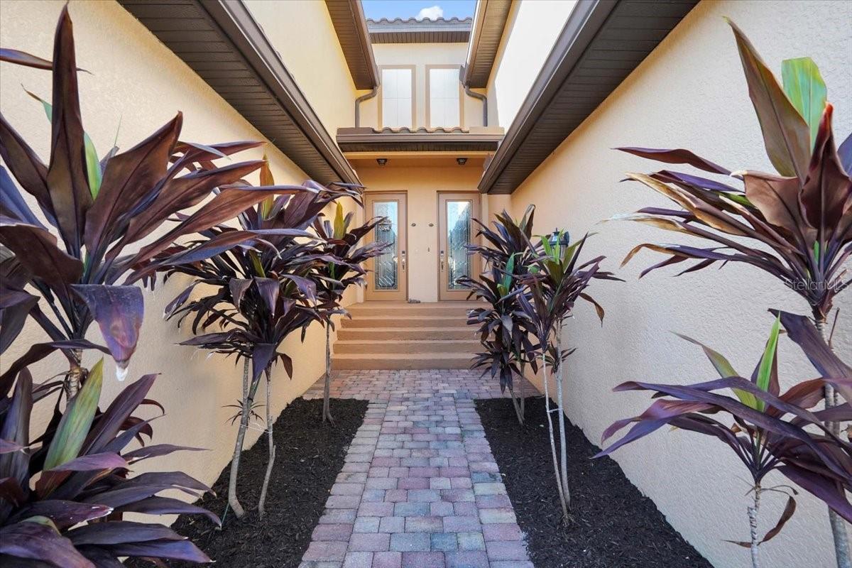 20201 RAGAZZA CIR #201