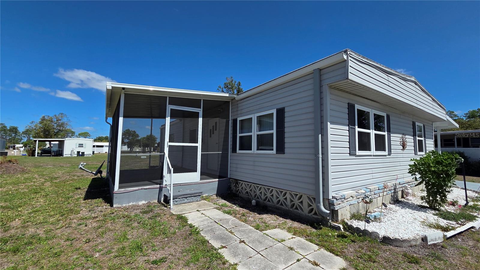 6881 HOLO CT