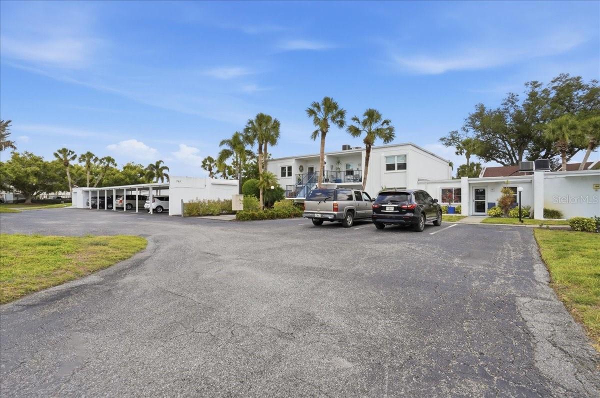 755 VILLAGE CIR #203