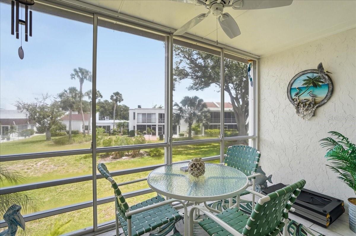 755 VILLAGE CIR #203