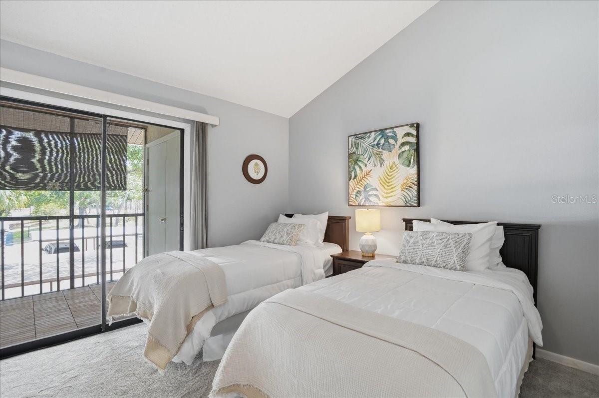 646 BIRD BAY DR E #205