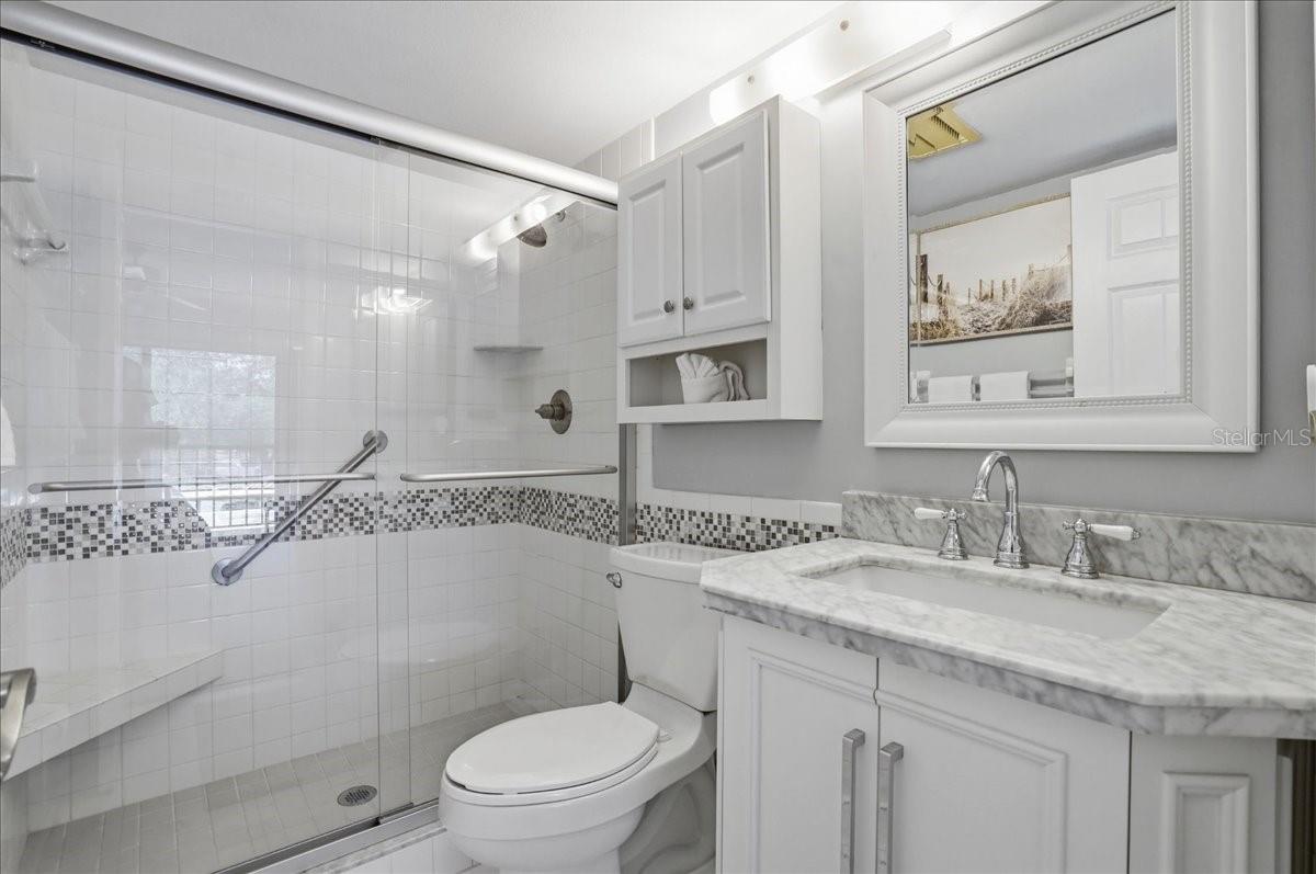 646 BIRD BAY DR E #205