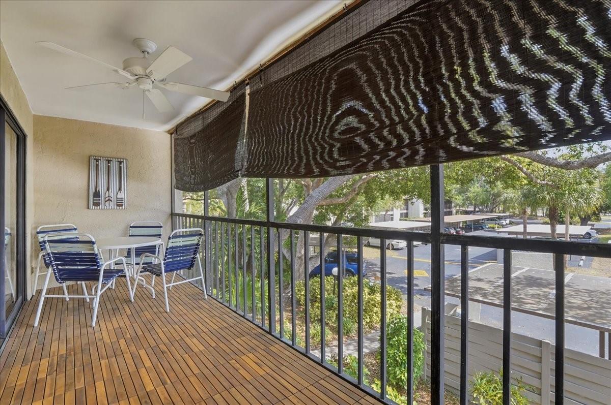 646 BIRD BAY DR E #205