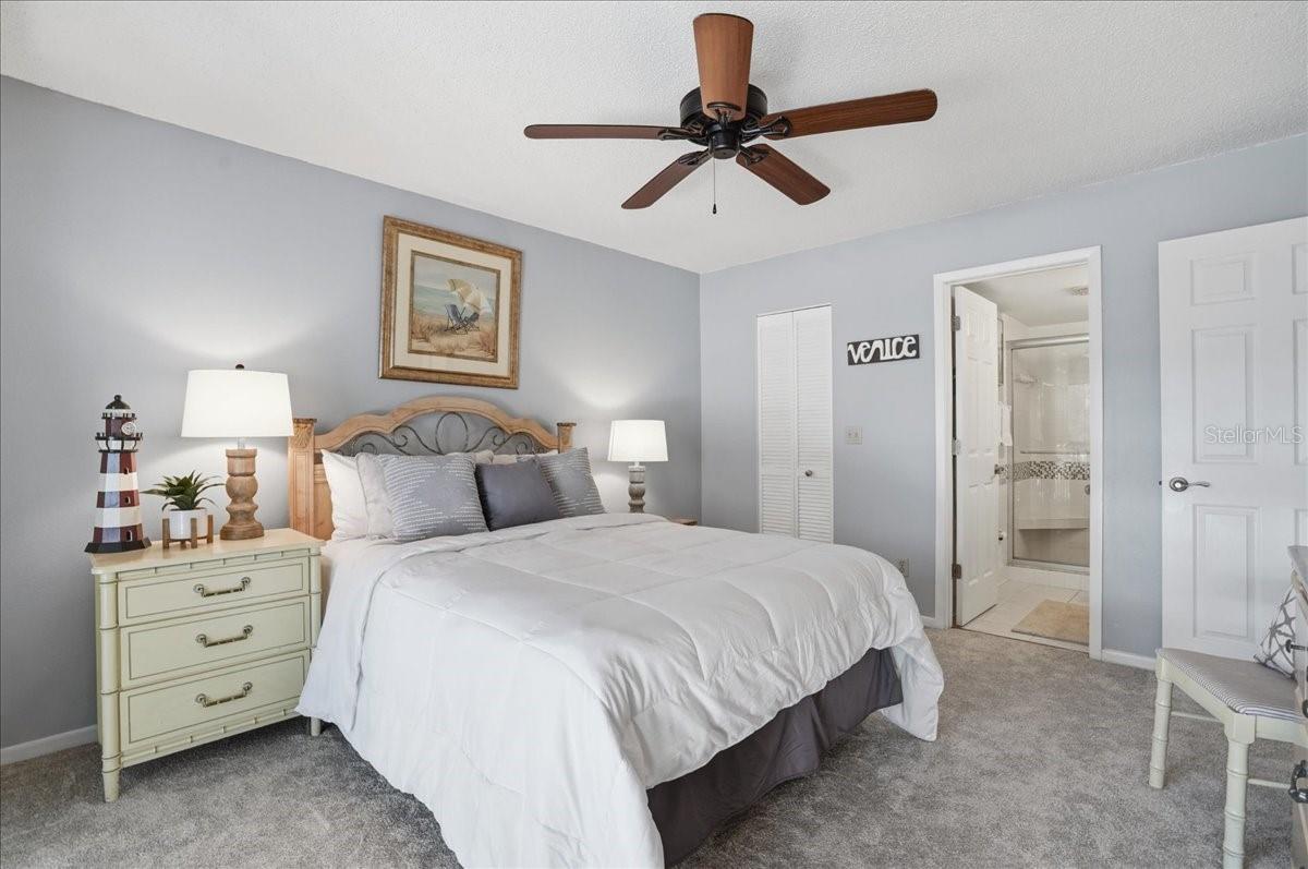 646 BIRD BAY DR E #205