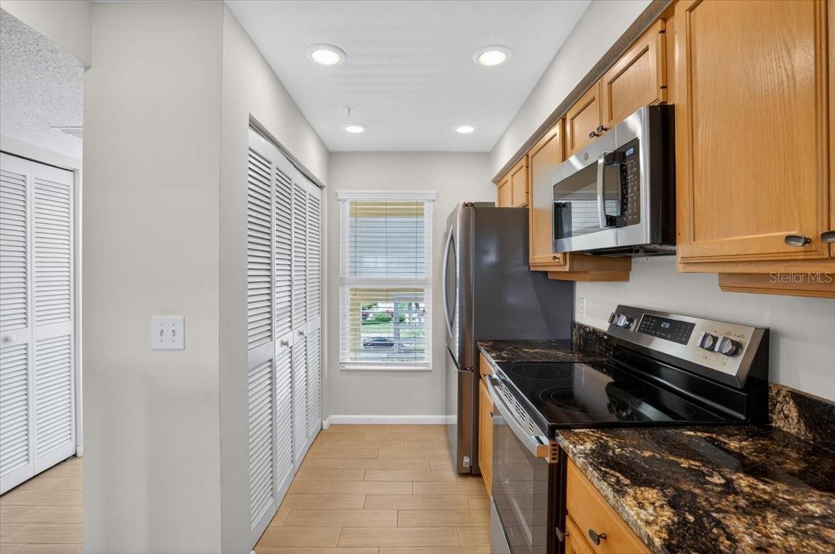 1040 WEXFORD BLVD #1040