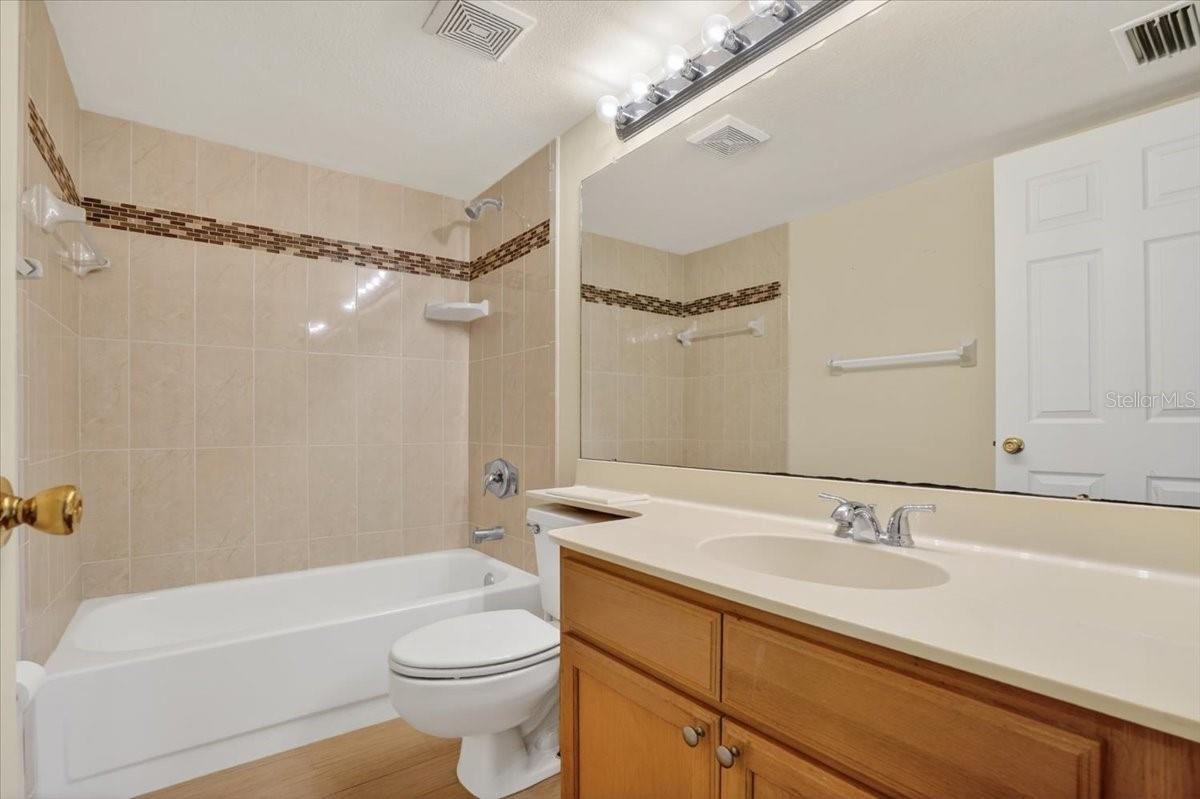 1040 WEXFORD BLVD #1040