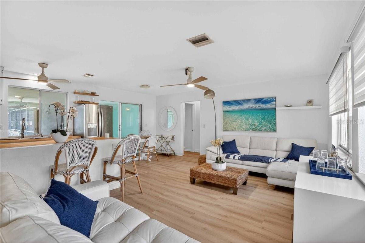 885 FAIRFAX TER NW