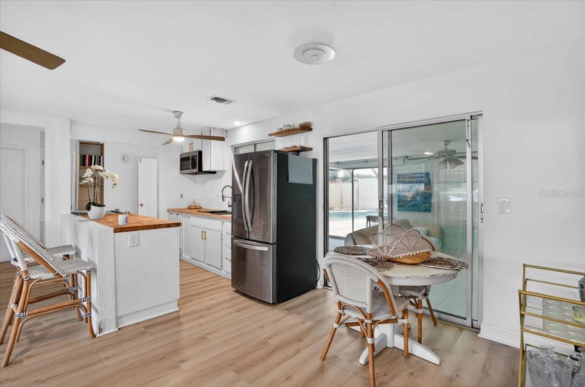 885 FAIRFAX TER NW