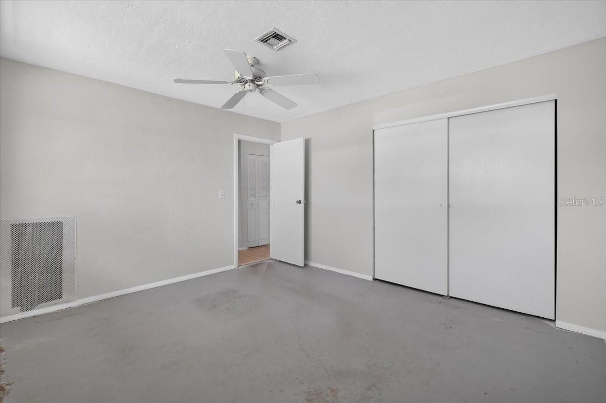 166 CIRCLEWOOD DR #101