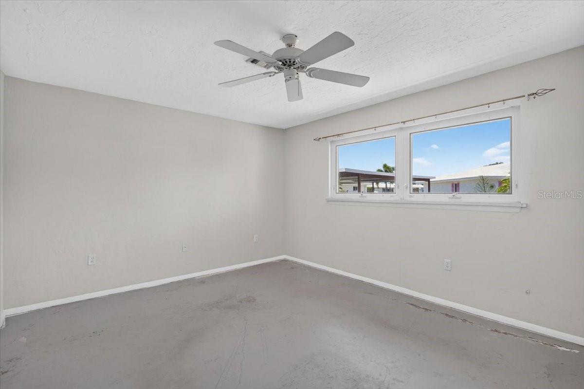 166 CIRCLEWOOD DR #101