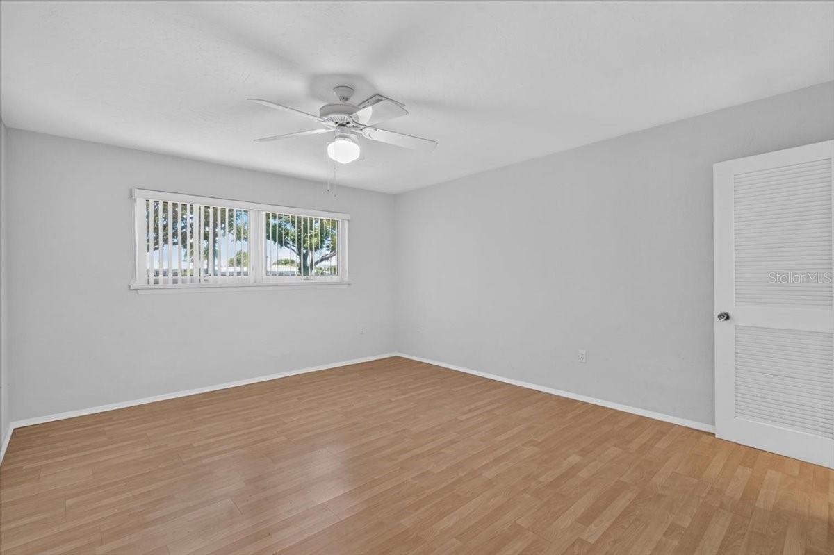 166 CIRCLEWOOD DR #101