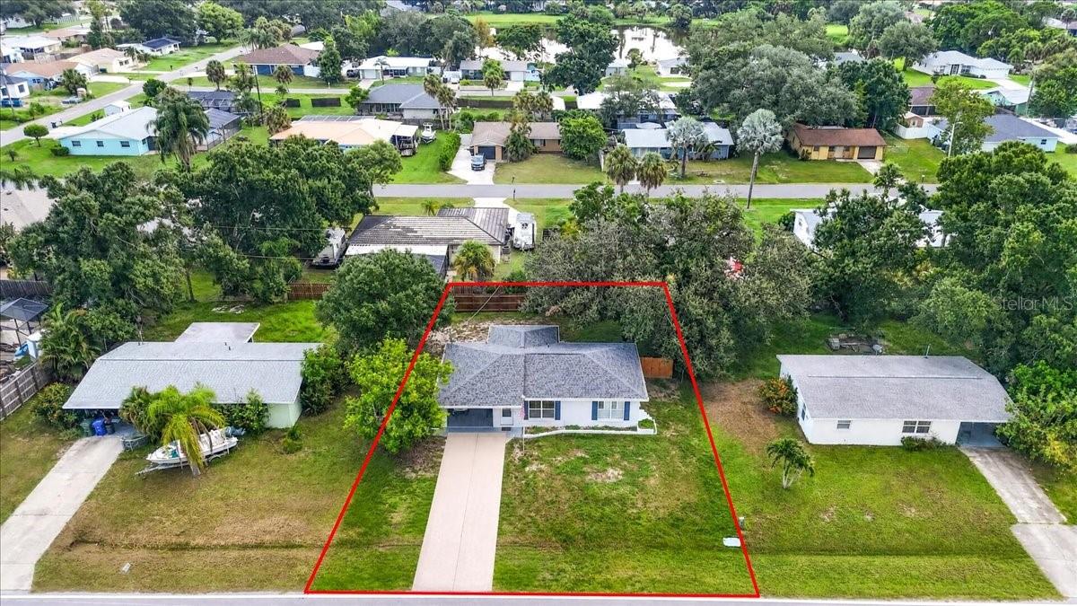 879 E SEMINOLE DR