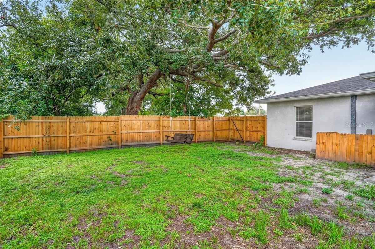 879 E SEMINOLE DR