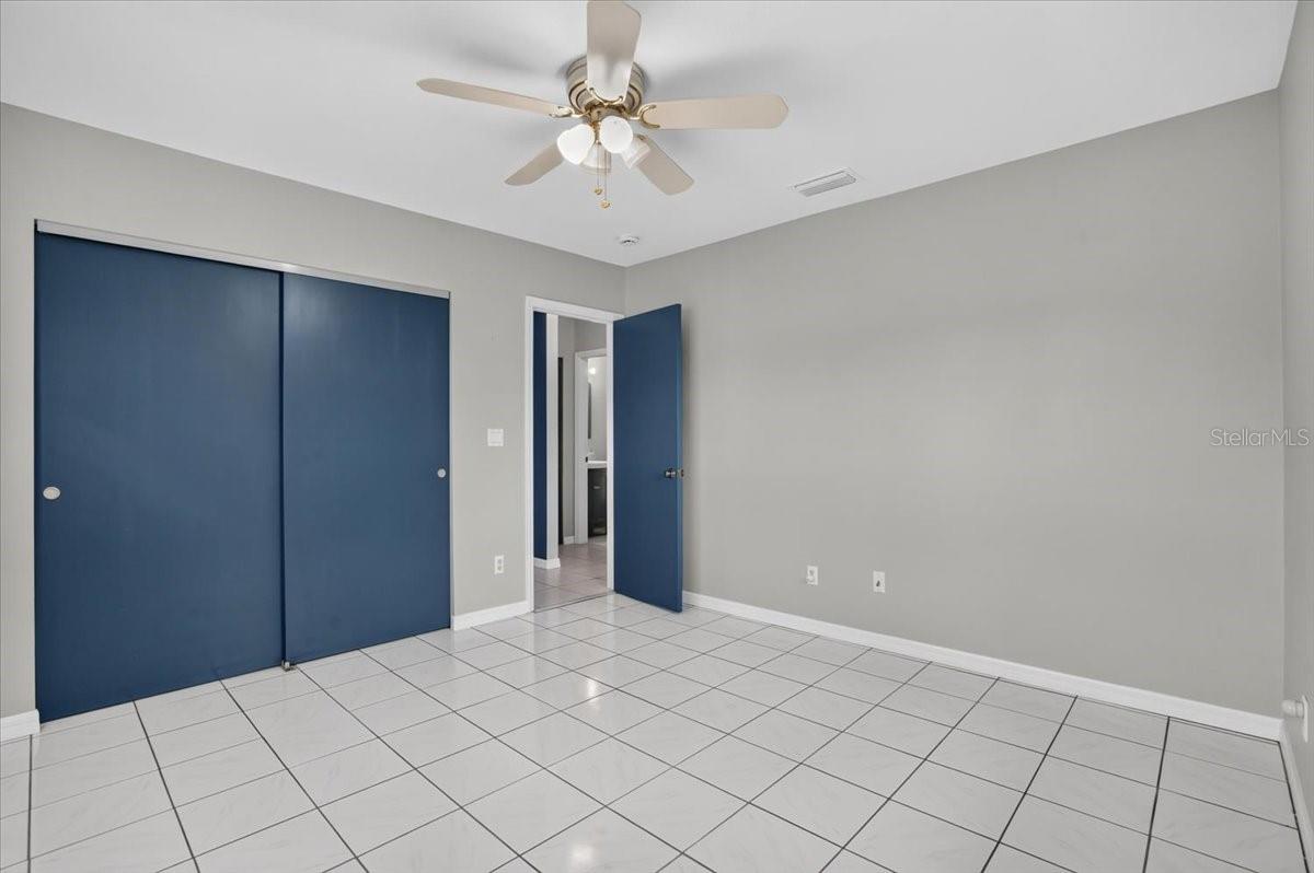 879 E SEMINOLE DR