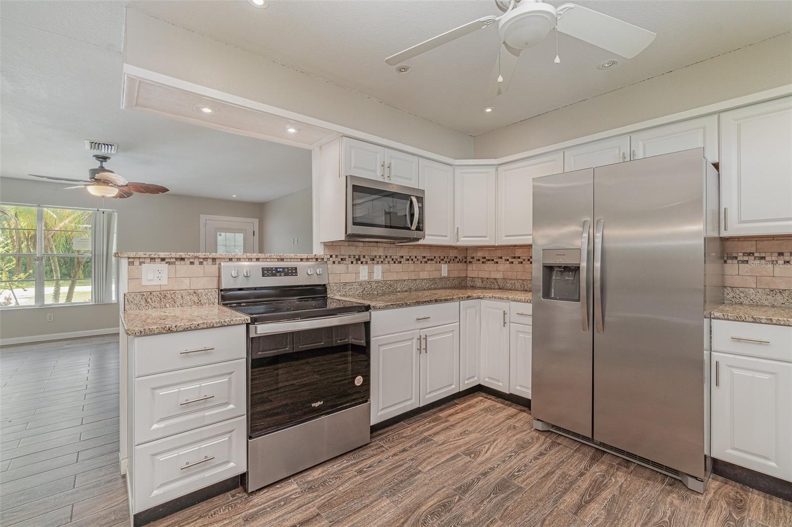 2604 S CRANBERRY BLVD