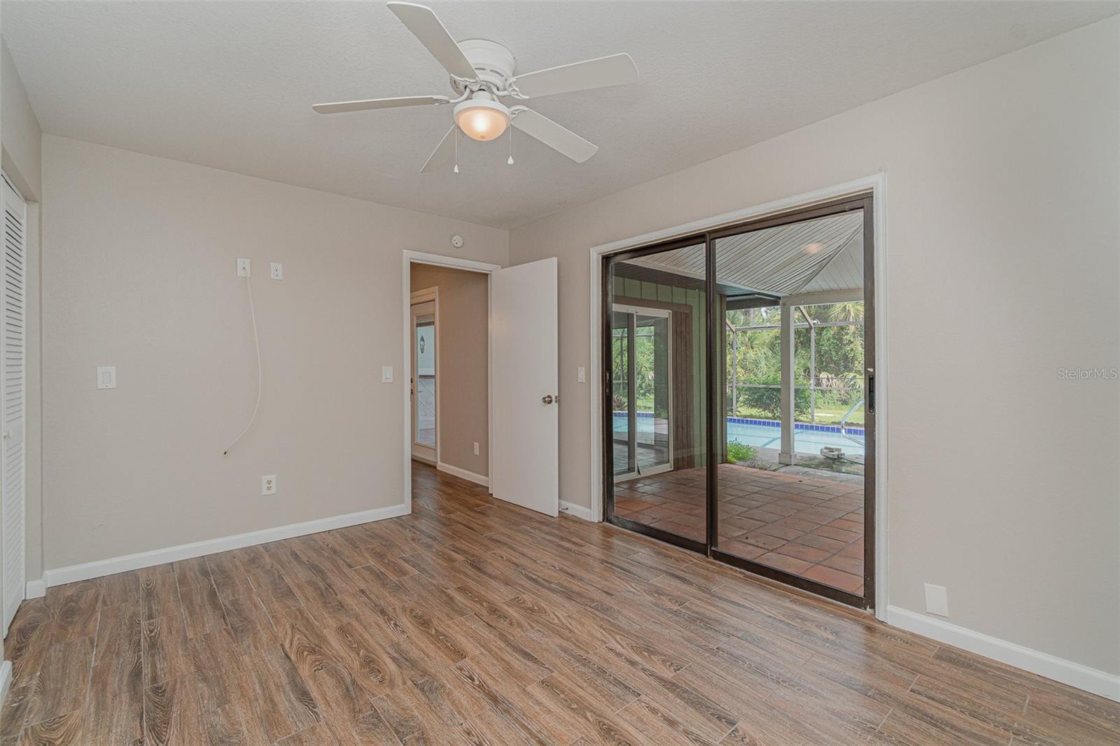 2604 S CRANBERRY BLVD