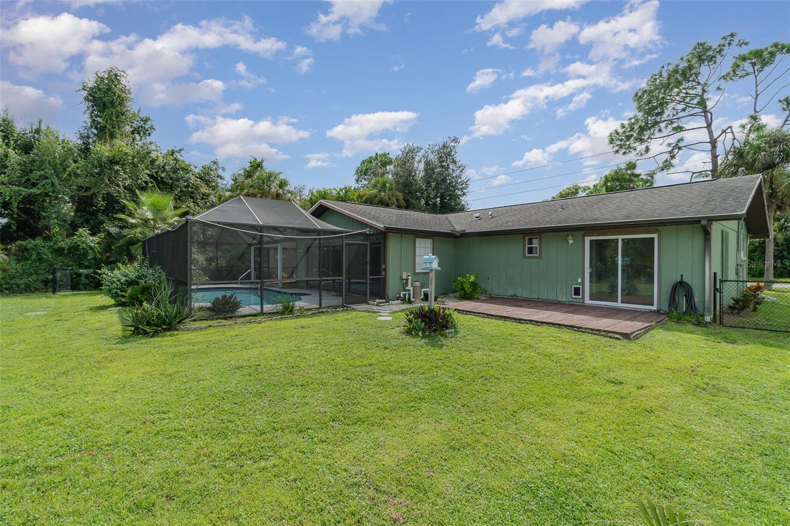 2604 S CRANBERRY BLVD