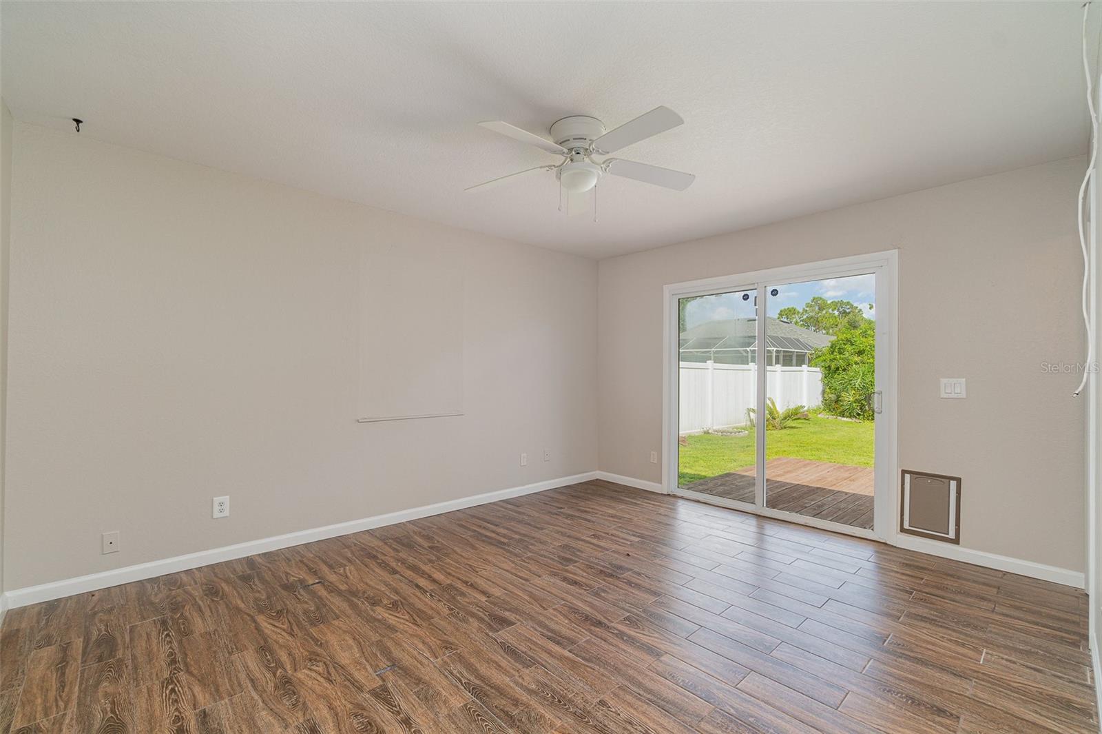 2604 S CRANBERRY BLVD