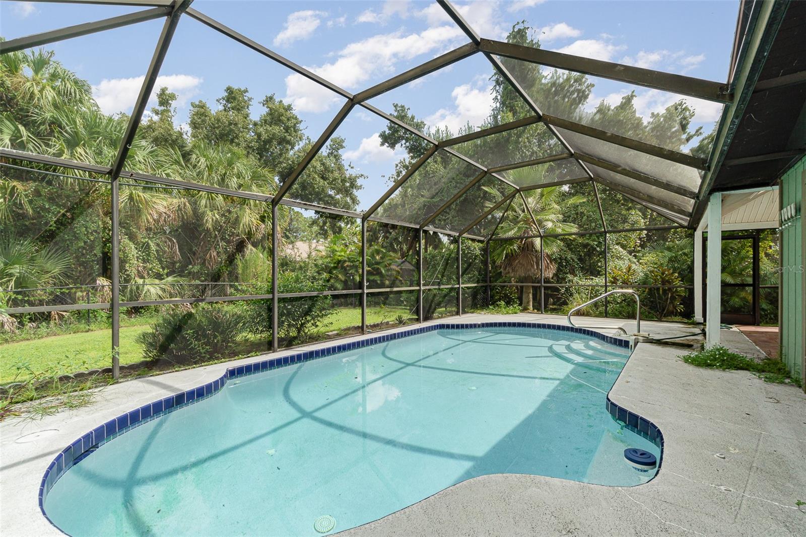 2604 S CRANBERRY BLVD