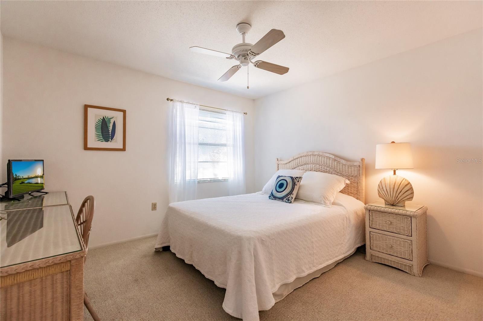 933 CAPRI ISLES BLVD #38