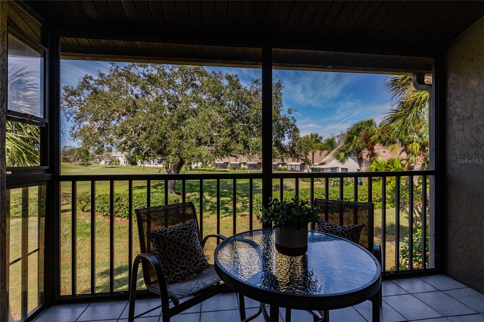 933 CAPRI ISLES BLVD #38