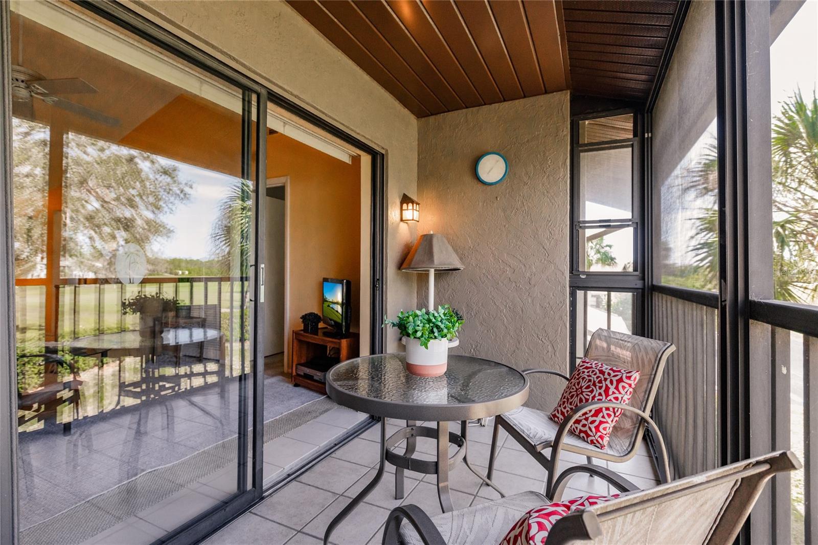 933 CAPRI ISLES BLVD #38