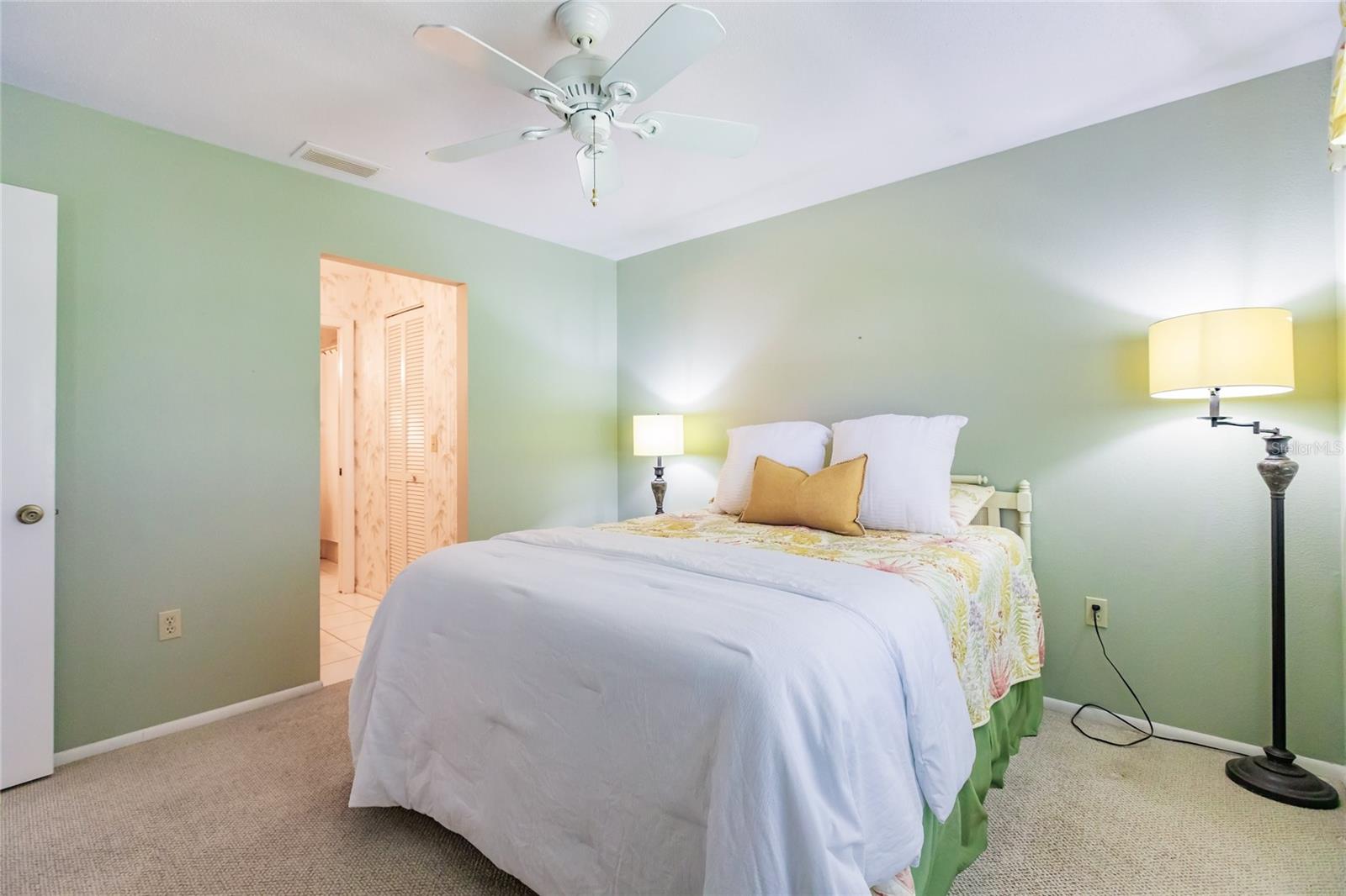 933 CAPRI ISLES BLVD #38