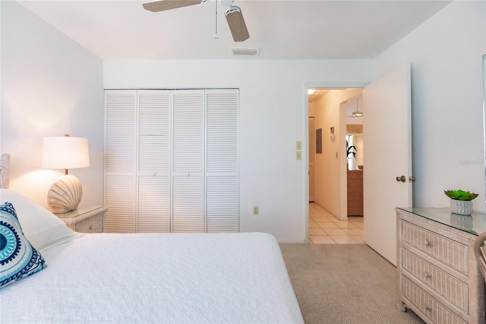 933 CAPRI ISLES BLVD #38