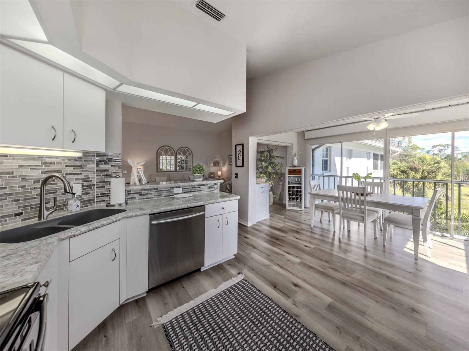 803 MONTROSE DR #202