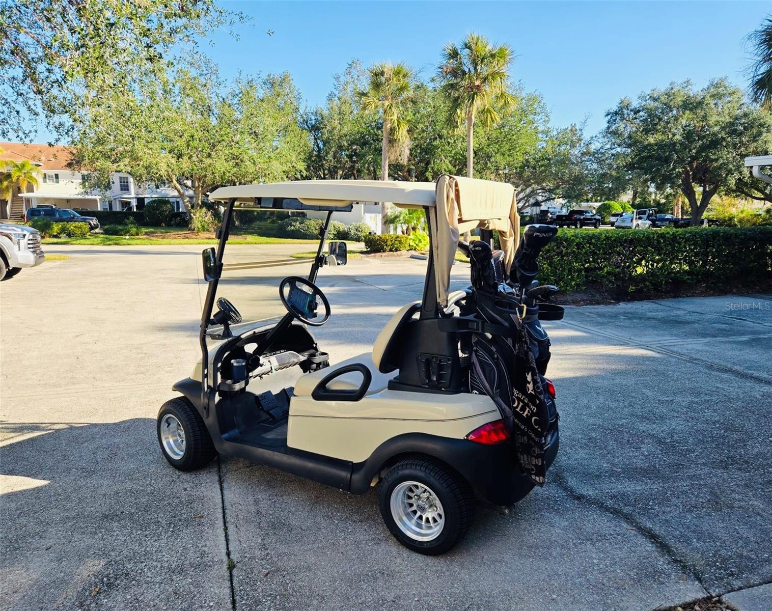 803 MONTROSE DR #202