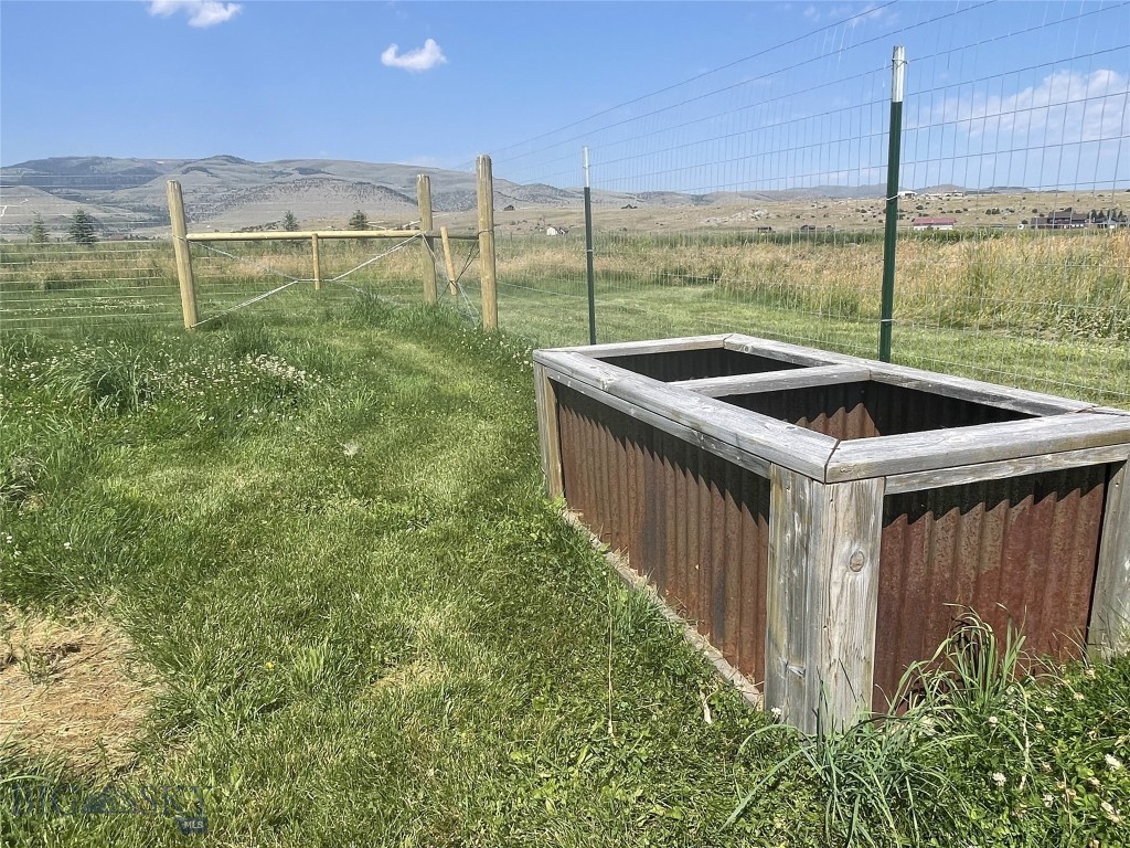 118 Hayfield Loop Trail