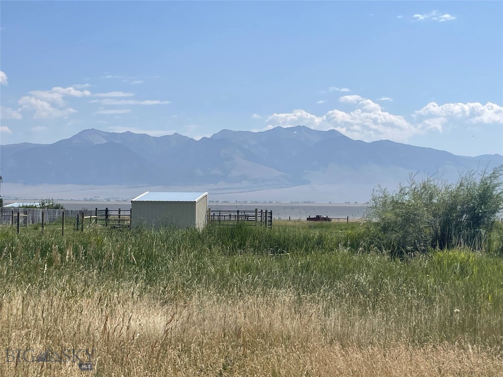 118 Hayfield Loop Trail