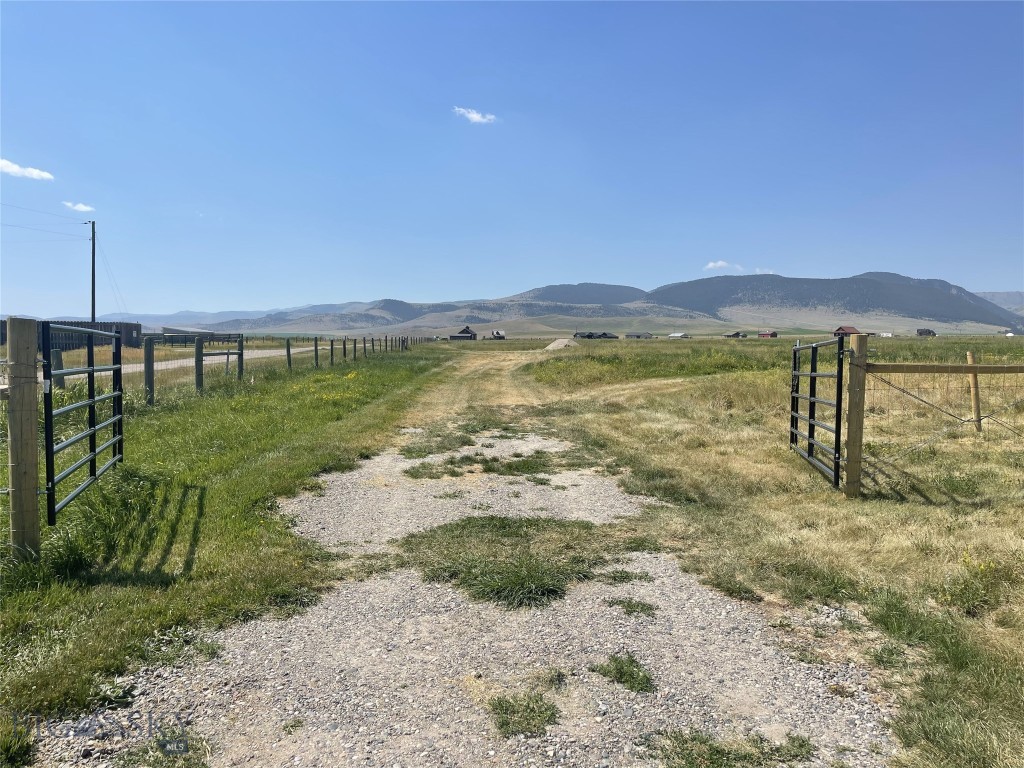 118 Hayfield Loop Trail