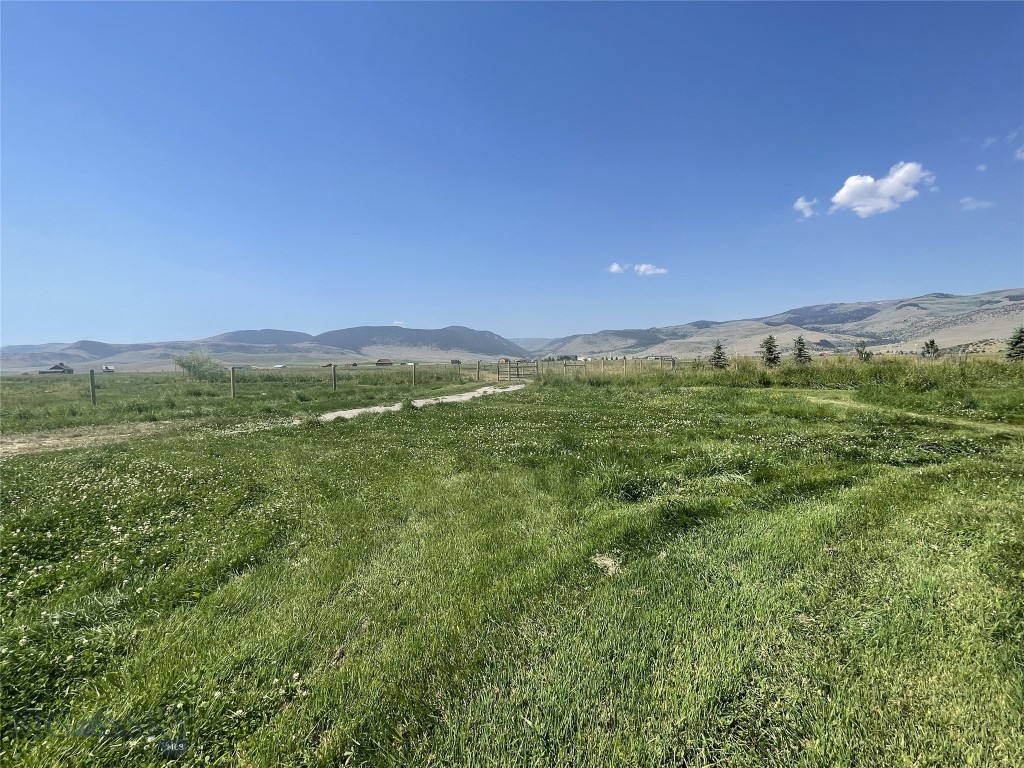 118 Hayfield Loop Trail