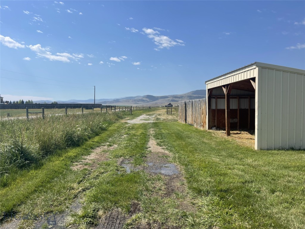 118 Hayfield Loop Trail
