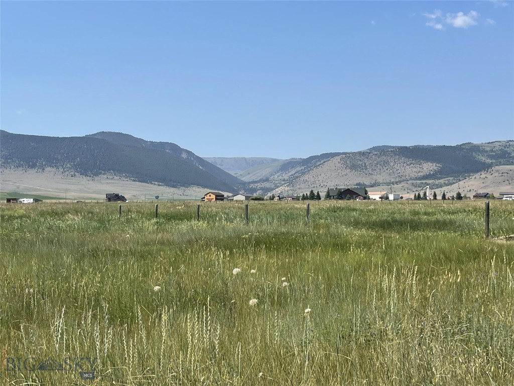 118 Hayfield Loop Trail