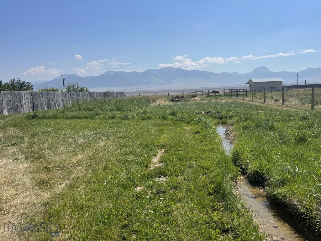118 Hayfield Loop Trail