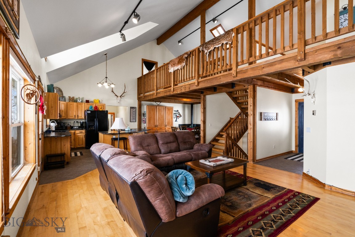 38 Hollowtop Vista Drive