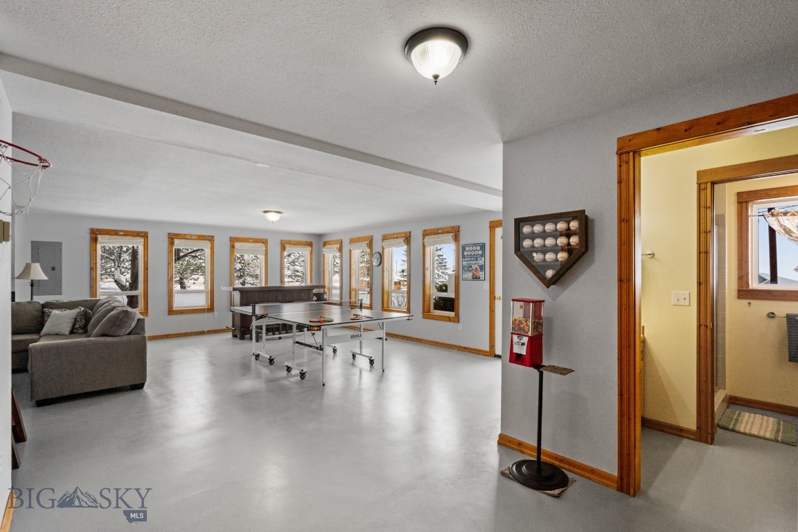 38 Hollowtop Vista Drive