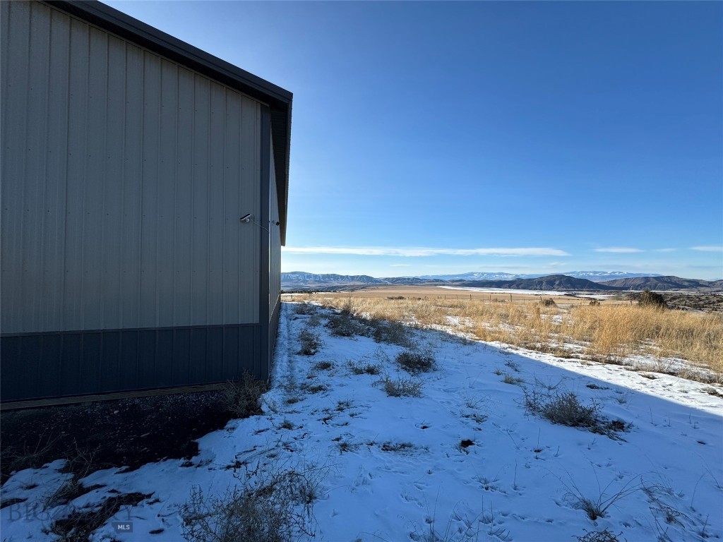 1085 Round Pole Drive