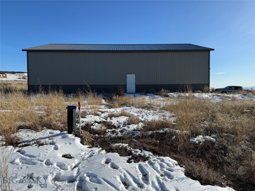 1085 Round Pole Drive