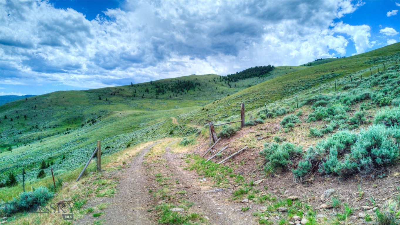 320 Acres Cold Creek Retreat