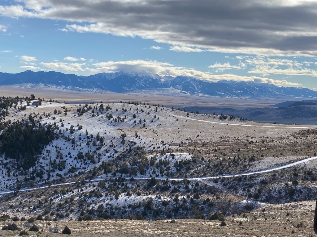 320 Acres Cold Creek Retreat