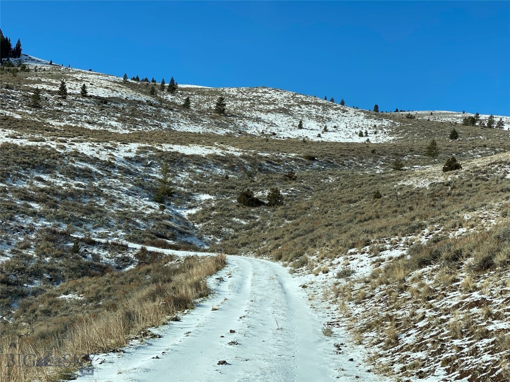 320 Acres Cold Creek Retreat