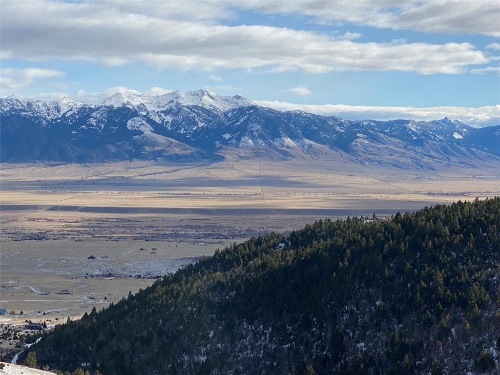 320 Acres Cold Creek Retreat