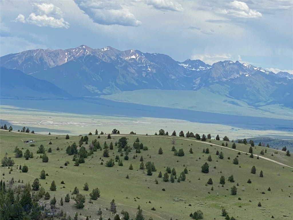 320 Acres Cold Creek Retreat